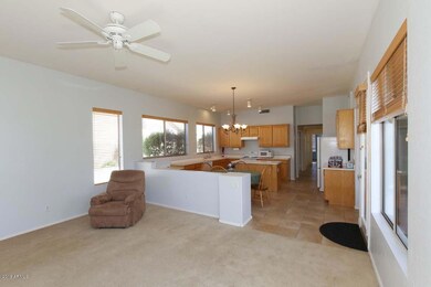 Family Room Kitchen (2)