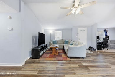 512 Timothy Dr, Elizabeth City, NC 27909 - photo 3