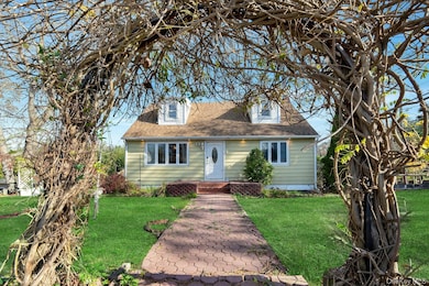 3 Hazel Rd, Rocky Point, NY 11778 - photo 2