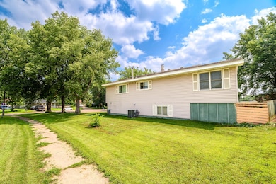 3401 74th Cir N, Brooklyn Park, MN 55443 - photo 5