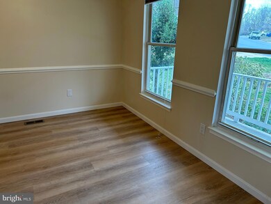 15071 Holleyside Dr, Dumfries, VA 22025 - photo 5