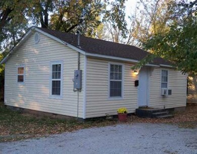 801 NW B St, Bentonville, AR 72712 - photo 2