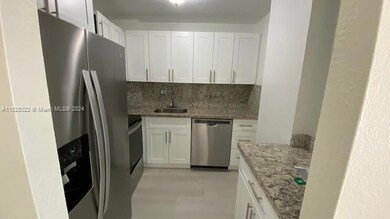 9360 Fontainebleau Blvd unit 611, Miami, FL 33172 - photo 5