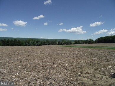 755 S Delps Rd, Bath, PA 18014 - photo 4