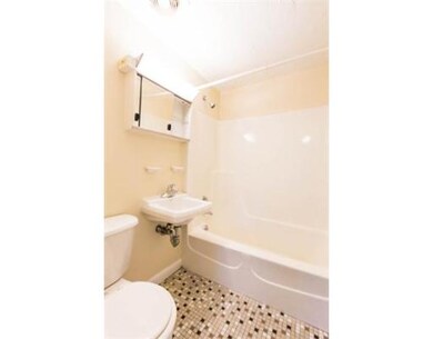 125 Littleton Rd unit 7-2BR, Ayer, MA 01432 - photo 5