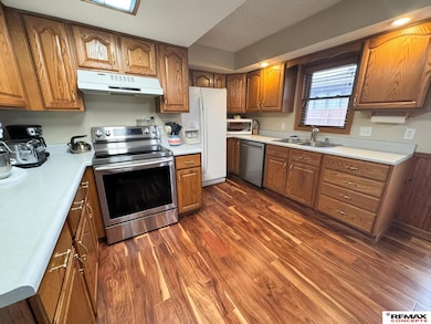 2000 W Mulberry Ct, Lincoln, NE 68522 - photo 4