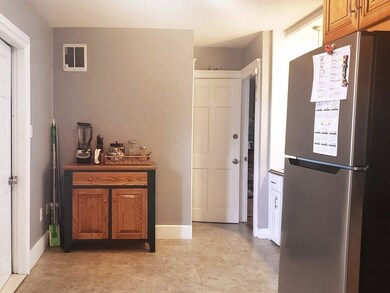 77 Pine St unit 2, Swampscott, MA 01907 - photo 6