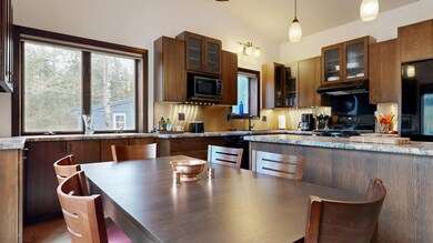 Dining/Kitchen