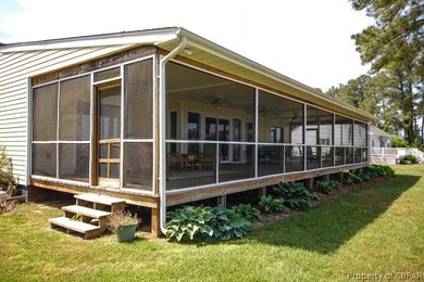 SCREENED PORCH