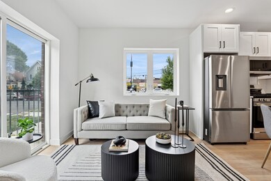 6755 N Hermitage Ave unit 3, Chicago, IL 60626 - photo 4