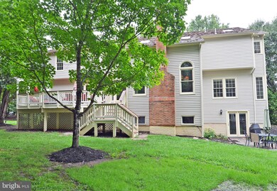 15555 Smithfield Place, Centreville, VA 20120 - photo 2