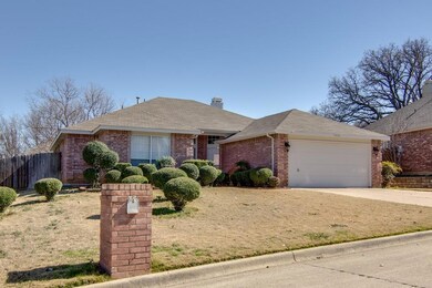 7904 Whispering Woods Ln, North Richland Hills, TX 76182 - photo 3