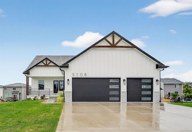 5108 154th Cir, Urbandale, IA 50323 - photo 2