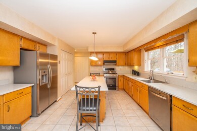 8944 Harkate Way, Randallstown, MD 21133 - photo 5