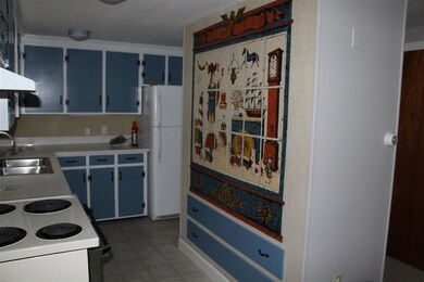 2 Furbush St, Rochester, NH 03867 - photo 5