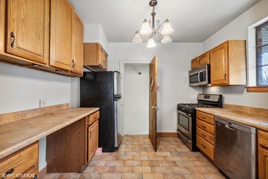 845 Greenview Ave, Des Plaines, IL 60016 - photo 6