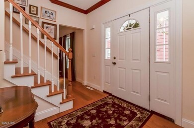 005-Foyer-878526-mls