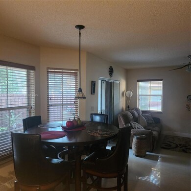 203 E Forest Oak Cir, Davie, FL 33325 - photo 6