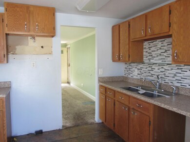 4022 Randell Rd, Columbus, OH 43228 - photo 6