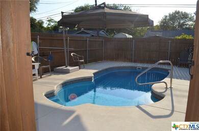 1006 Lamar, Seguin, TX 78155 - photo 6