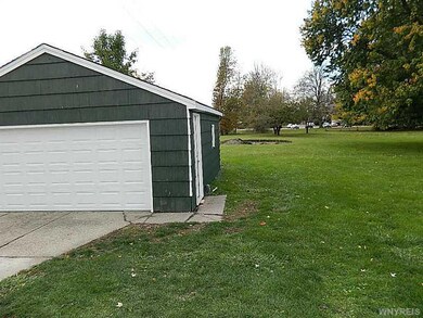 148 Hagen Ave, North Tonawanda, NY 14120 - photo 4