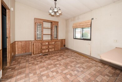 9100 Elim St-013-KHP