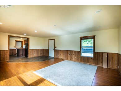 47063 Highway 242, Myrtle Point, OR 97458 - photo 7