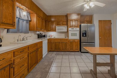 9142 Bedford Dr, Odessa, TX 79764 - photo 6