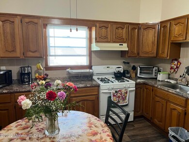 446-p Erico Ave, Elizabeth, NJ 07202 - photo 3