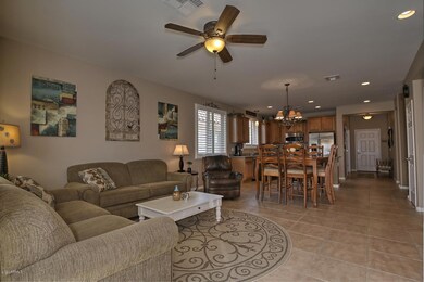 6805 W Mockingbird Way-large-013-009-Spa