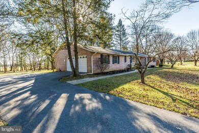 7911 Runnymeade Dr, Frederick, MD 21702 - photo 2