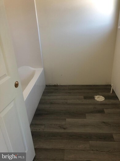 537 W 7th St, Laurel, DE 19956 - photo 7