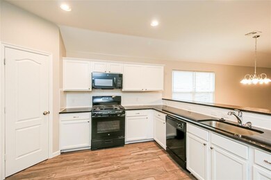 7108 Meadow Lake Dr, Yukon, OK 73099 - photo 7