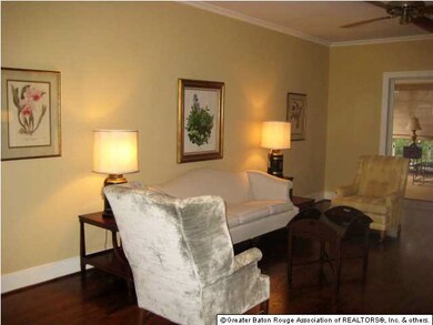 Open formal living room with great space, beautifu