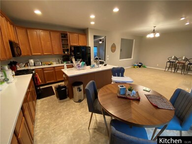 1817 Emerald Dr, Orefield, PA 18069 - photo 6