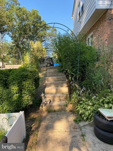 8502 Chervil Rd, Lanham, MD 20706 - photo 6