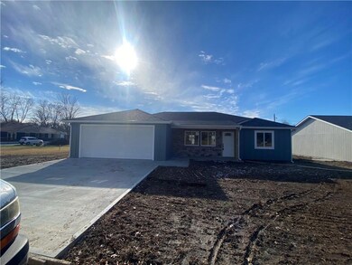 207 W 2nd St, Creighton, MO 64739 - photo 2