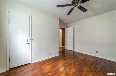 422 N Hamilton St, Lincoln, IL 62656 - photo 6