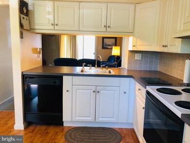 11721 Rosearbor Ct, Germantown, MD 20876 - photo 7