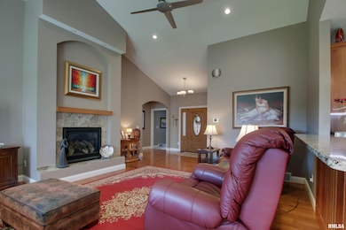 1707 S 47th St, Quincy, IL 62305 - photo 4