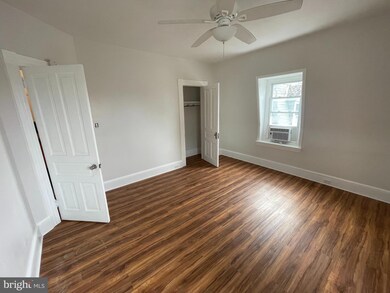 834 Centre Ave unit 3RD FLOOR, Reading, PA 19601 - photo 2
