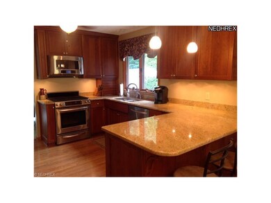 246 Taylor Rd, Barberton, OH 44203 - photo 2