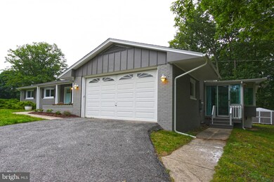 7423 Hawkins Dr, Hanover, MD 21076 - photo 3