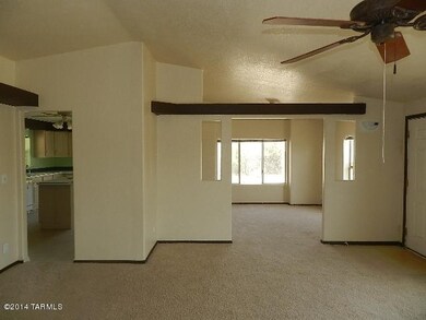 Living Rm to Dining Rm
