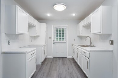 2110 Palmer Ave-5
