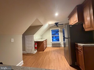 24 W Greenwood Ave unit 3RD FLOOR, Lansdowne, PA 19050 - photo 3