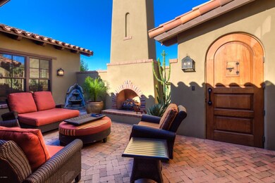 003_Front Court Yard Entry