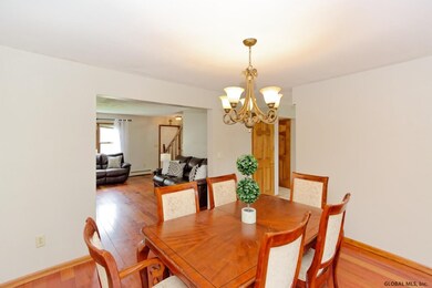 18 Robert Ln, Rensselaer, NY 12144 - photo 2