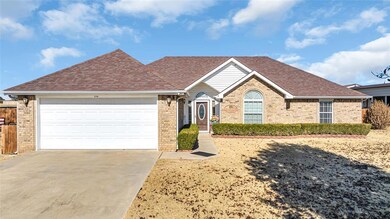 134 Steven Dr, Shawnee, OK 74804 - photo 2