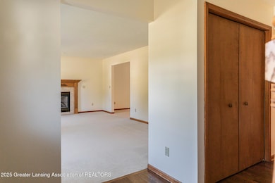 708 Fieldview Dr, Grand Ledge, MI 48837 - photo 5